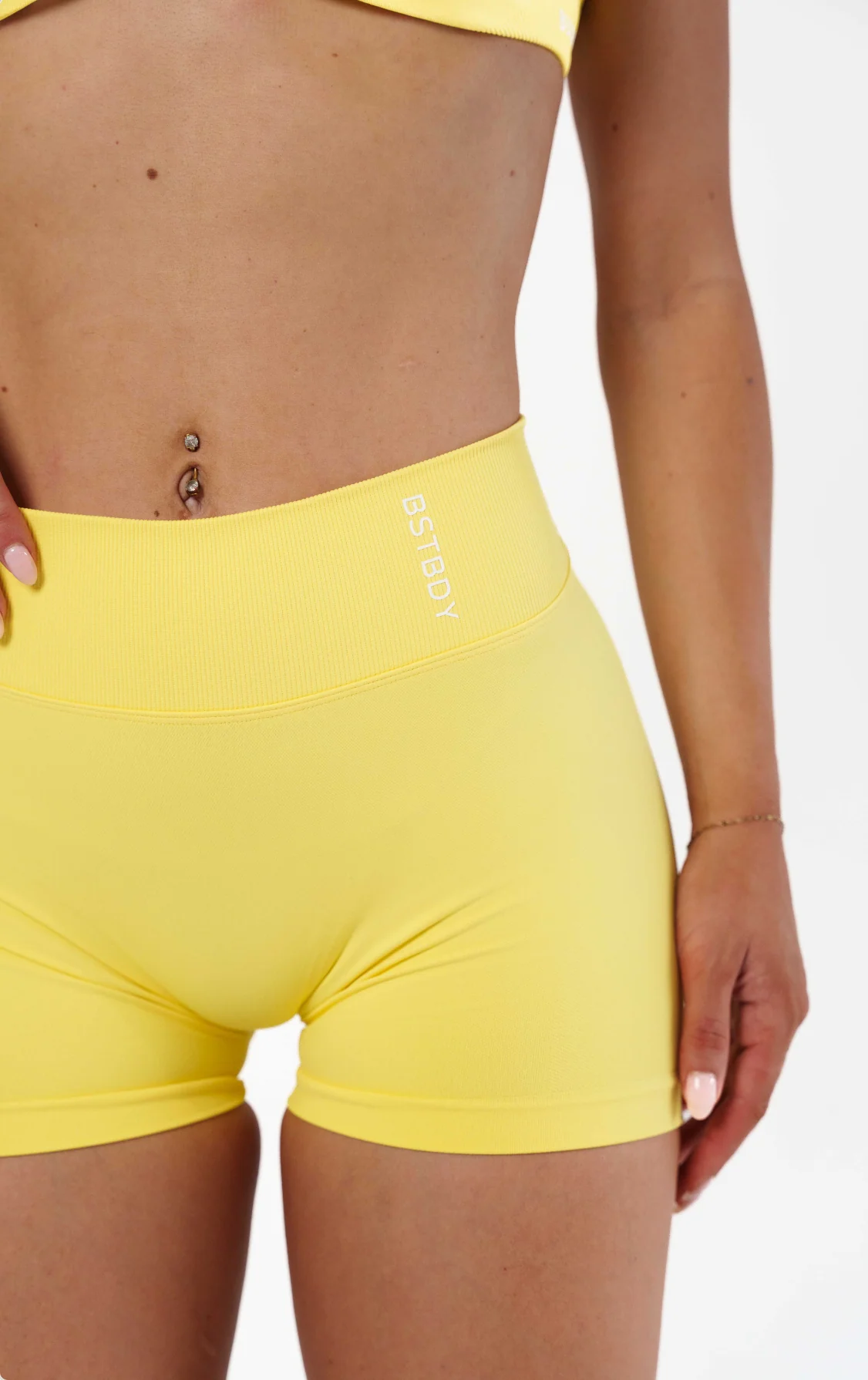 Dynamic V-sculpt shorts - Lemon - Image 3