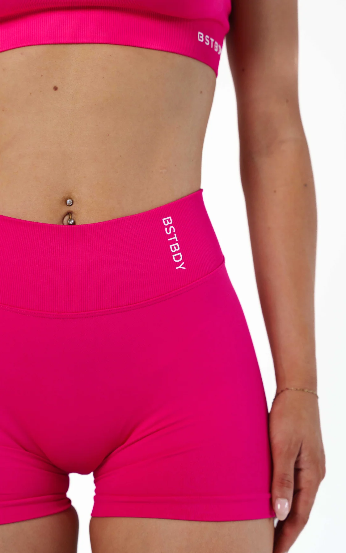 Dynamic V-sculpt shorts - Ruby - Image 3